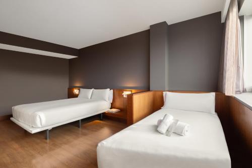 Habitación Triple del hotel Sb Bcn Events. Foto 3