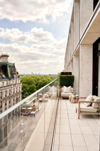 Suite Dover con terraza del hotel 1 Hotel Mayfair. Foto 4