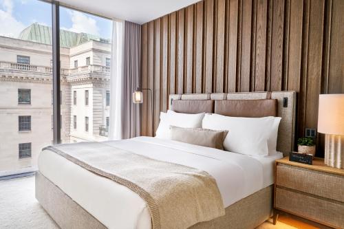 Suite Skyline de 1 dormitorio del hotel 1 Hotel Mayfair. Foto 6