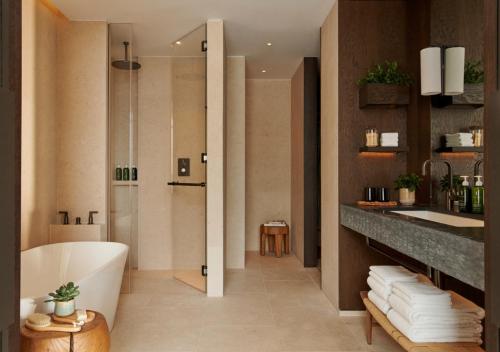 Suite Piccadilly Greenhouse del hotel 1 Hotel Mayfair. Foto 7