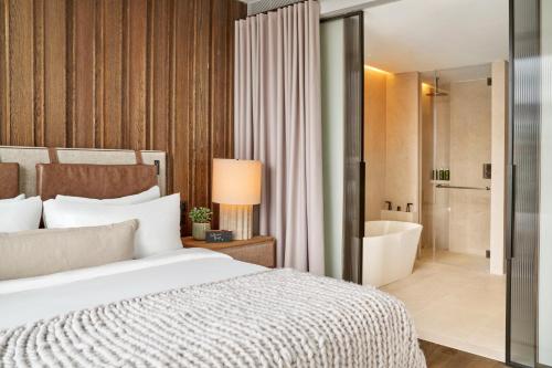 Suite Skyline de 1 dormitorio con terraza del hotel 1 Hotel Mayfair. Foto 10