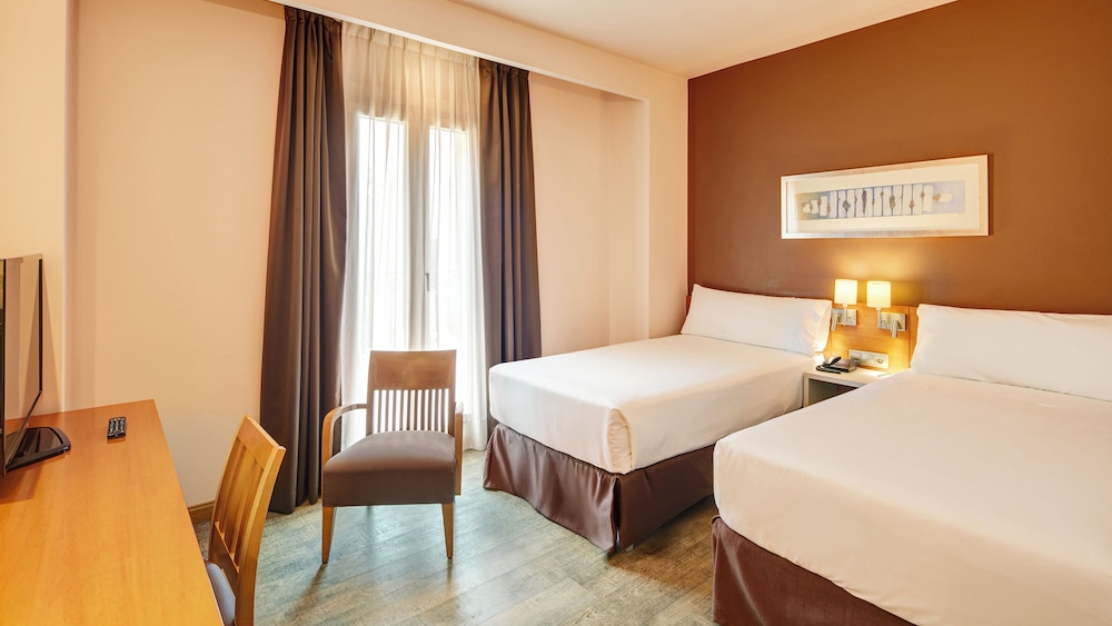 Habitación superior con 2 camas individuales del hotel Sercotel Alcalá 611
