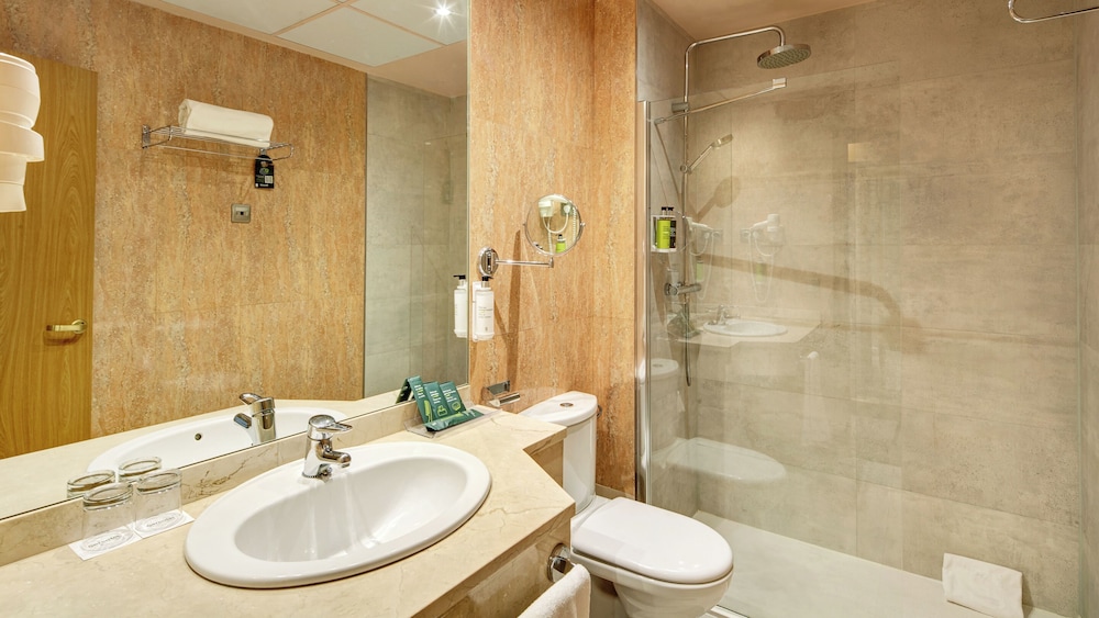 Habitación doble superior del hotel Sercotel Alcalá 611. Foto 6