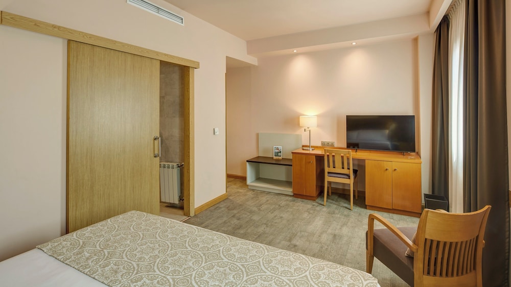 Habitación doble superior del hotel Sercotel Alcalá 611. Foto 9