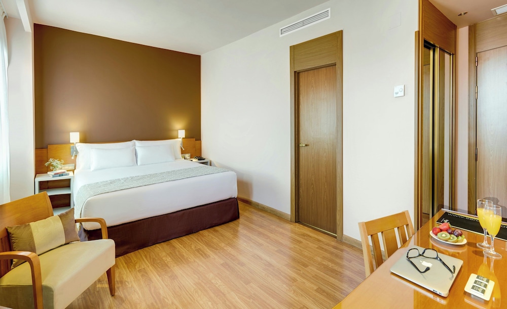 Habitación doble superior del hotel Sercotel Alcalá 611. Foto 11