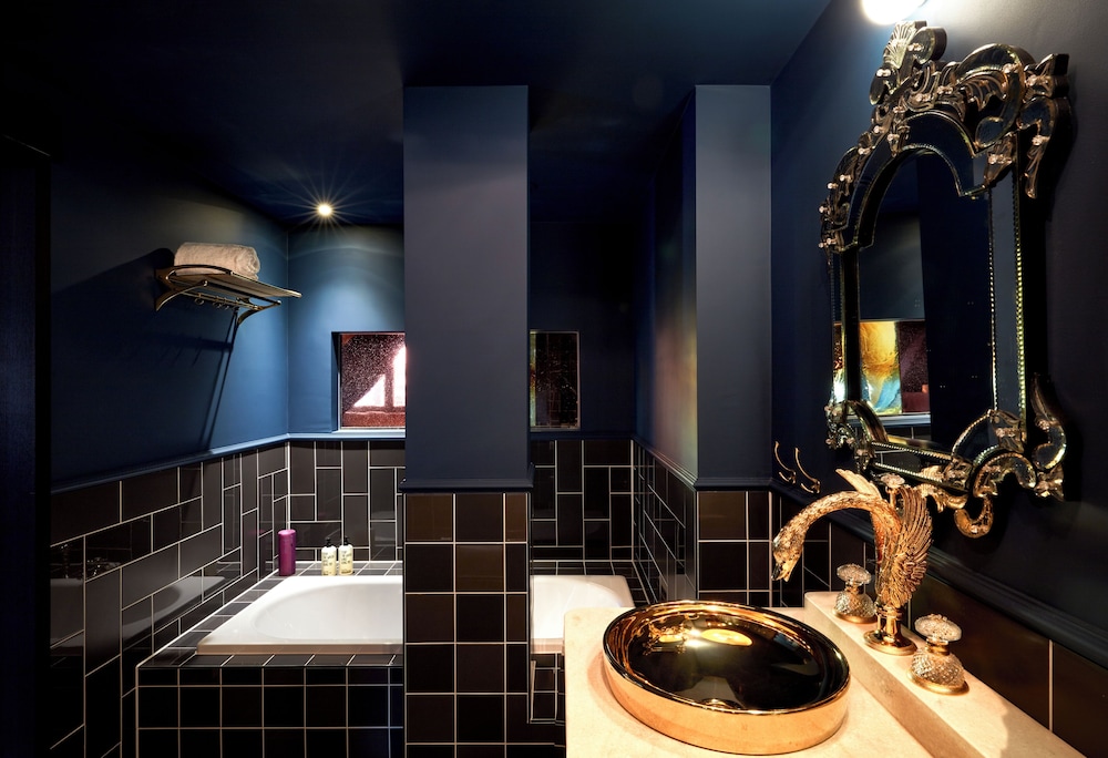 Suite Cisne del hotel 25hours The Royal Bavarian. Foto 7