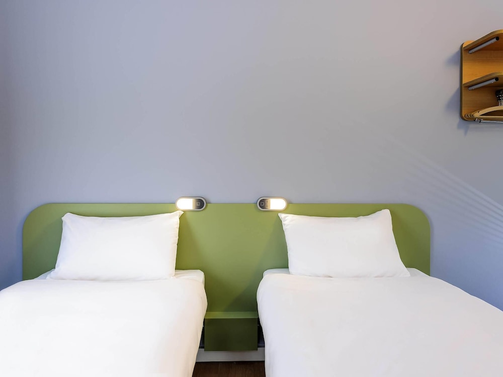 Habitación Doble con dos camas individuales del hotel Ibis Budget Bamberg. Foto 3