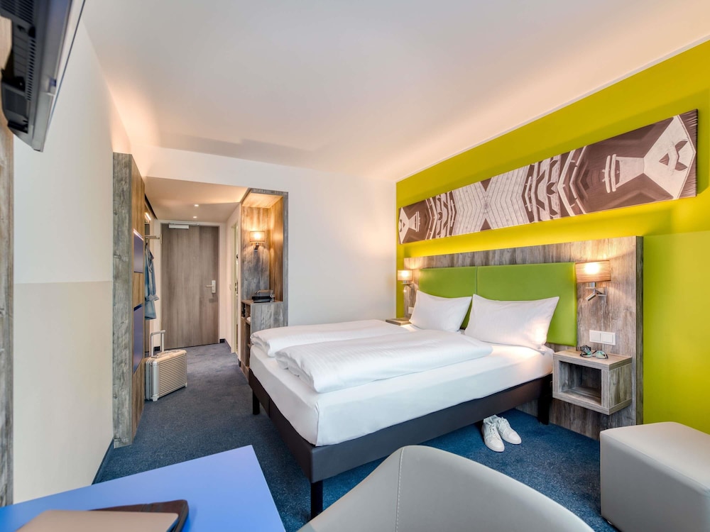 Habitaciones Dobles Todo Confort: 1 cama doble (160 x 200 cm) del hotel Ibis Styles Tubingen. Foto 2