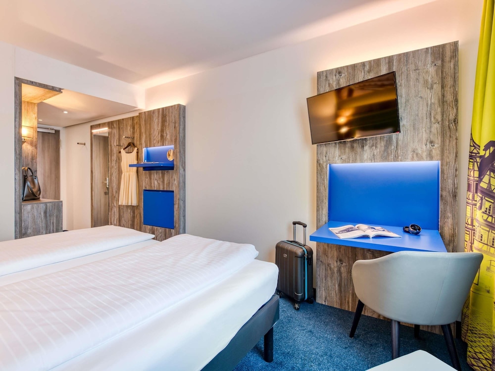 Habitación doble con dos camas individuales: 2 camas individuales (90 x 200 cm) del hotel Ibis Styles Tubingen. Foto 8