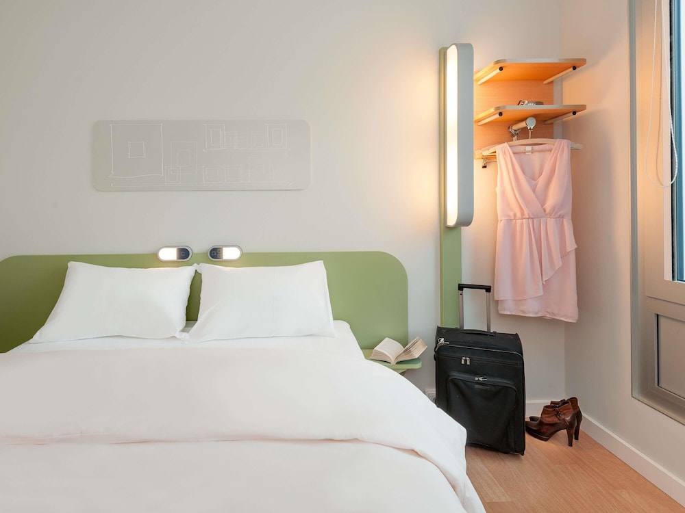 Habitación Estándar con cama doble del hotel Ibis Budget Frankfurt City Ost. Foto 3
