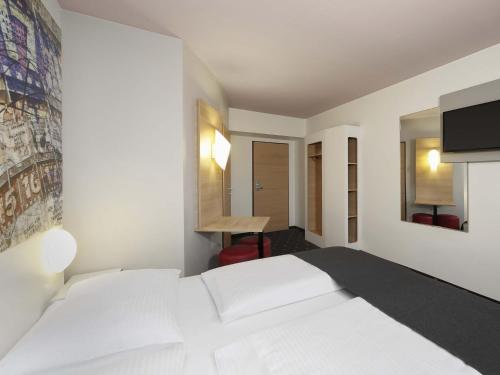 Habitación Doble Estándar del hotel Berlin Alexanderplatz. Foto 1