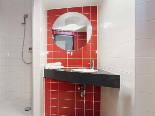 Habitación Doble Estándar del hotel Berlin Alexanderplatz. Foto 3