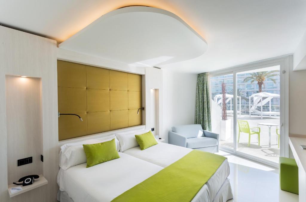 Habitación doble Superior del hotel The Ibiza Twiins. Foto 1
