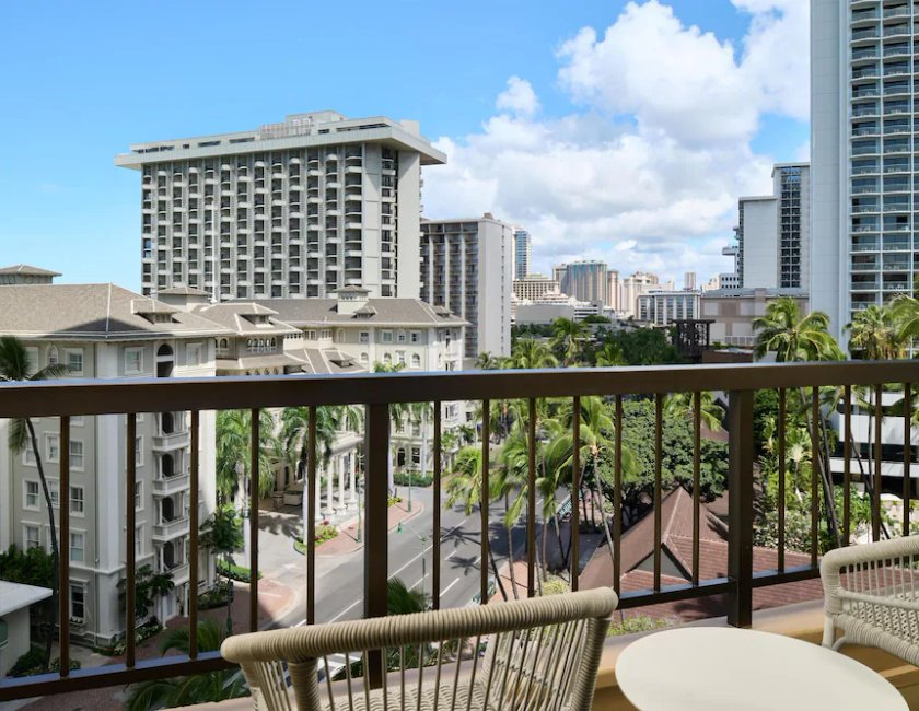 Suite junior, 1 cama de matrimonio grande con sofá cama (Waikiki View) del hotel Hyatt Regency Waikiki Beach Resort and Spa. Foto 10