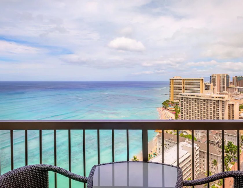 Habitación, 1 cama de matrimonio grande, vistas al mar del hotel Hyatt Regency Waikiki Beach Resort and Spa. Foto 5
