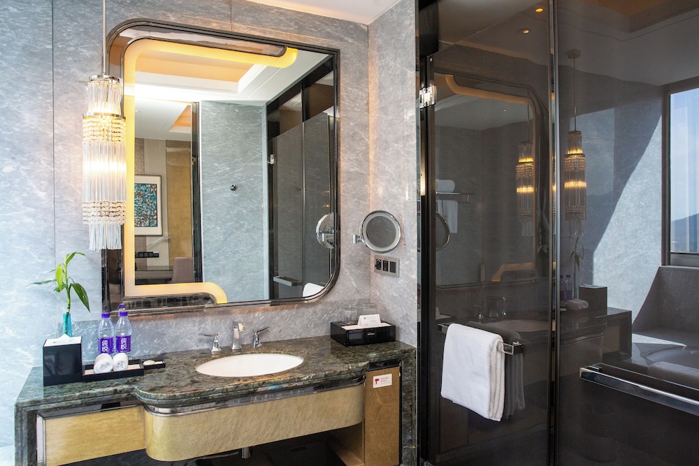 Habitación Superior, una cama King, Vistas a la Ciudad del hotel Pullman Yantai Center. Foto 7