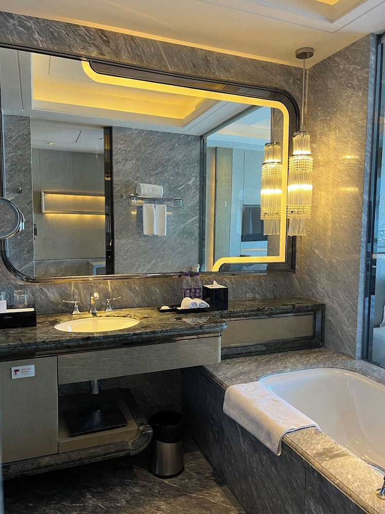 HABITACIÓN SUPERIOR, Dos Camas Individuales, Vistas a la Ciudad del hotel Pullman Yantai Center. Foto 11