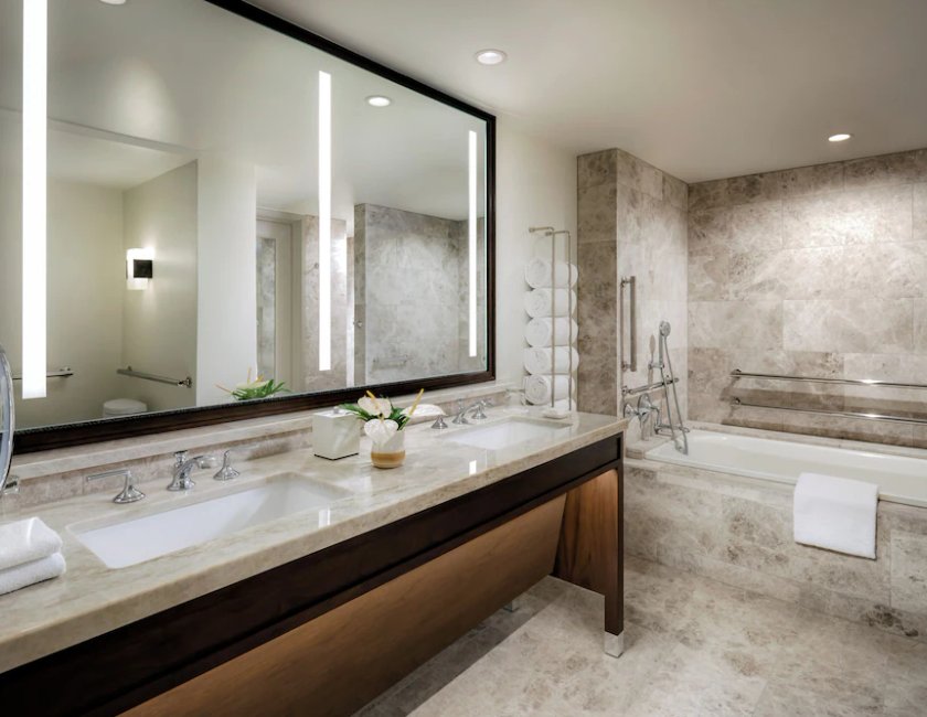 Suite, 1 cama King, accesible (Bañera con barras de apoyo, lado de la montaña) del hotel The Fairmont Kea Lani. Foto 3