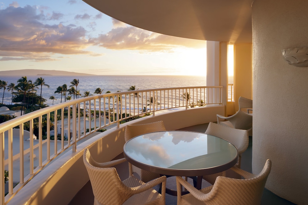Suite Panorámica, 1 habitación, Suite de esquina Kilohana (1 cama King) del hotel The Fairmont Kea Lani