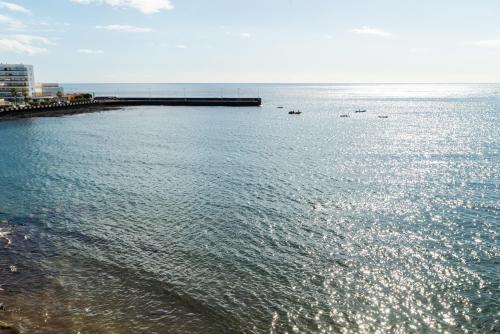 Habitación Doble con vistas al mar del hotel Médano. Foto 1