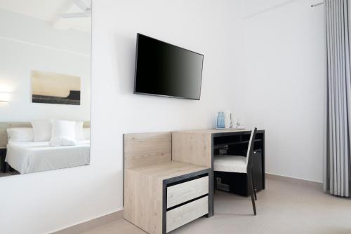 Habitación Doble Deluxe con balcón y vistas al mar del hotel Médano. Foto 8