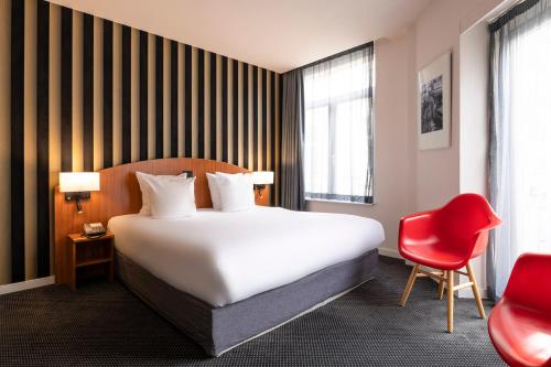 Habitación Premium con cama extragrande del hotel Aris Grand-place