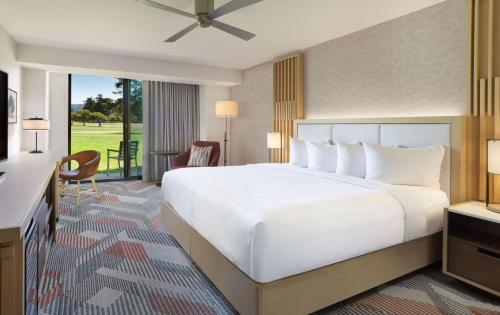 King Room with Patio and Golf Course View del hotel Hyatt Regency Monterey and Spa. Foto 1