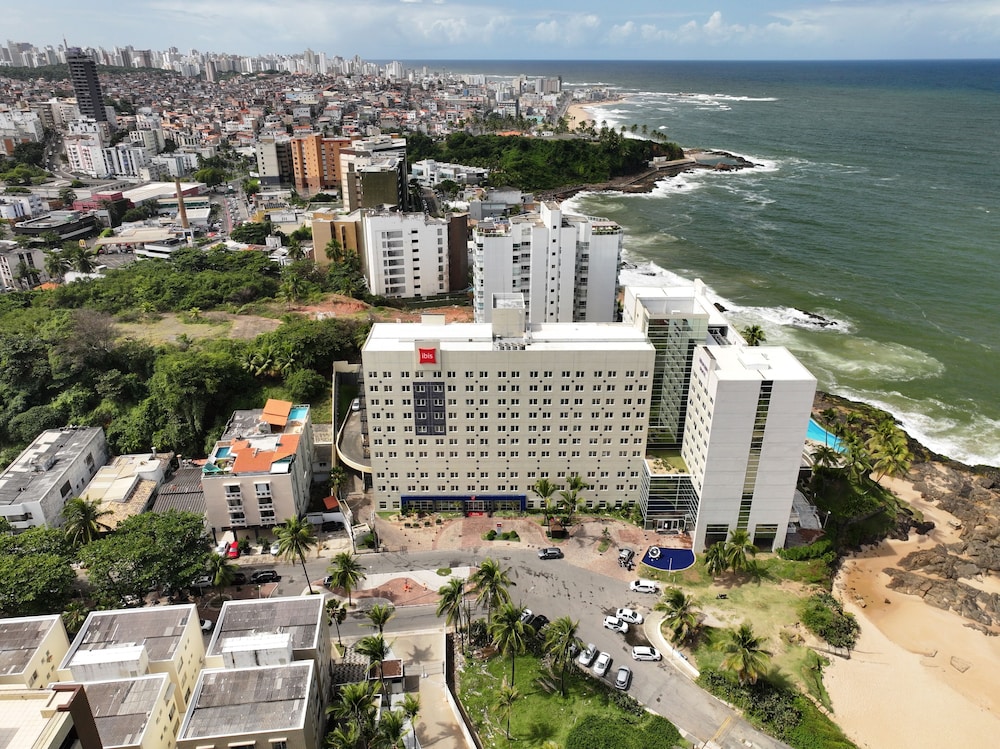 Habitación Standard accesible con 1 cama doble del hotel Mercure Salvador Rio Vermelho. Foto 7