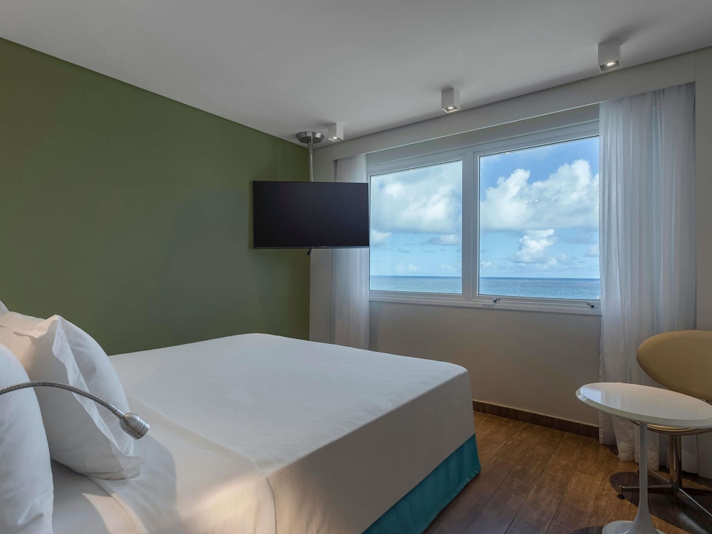 Habitación Privilege con una cama doble del hotel Mercure Salvador Rio Vermelho. Foto 6