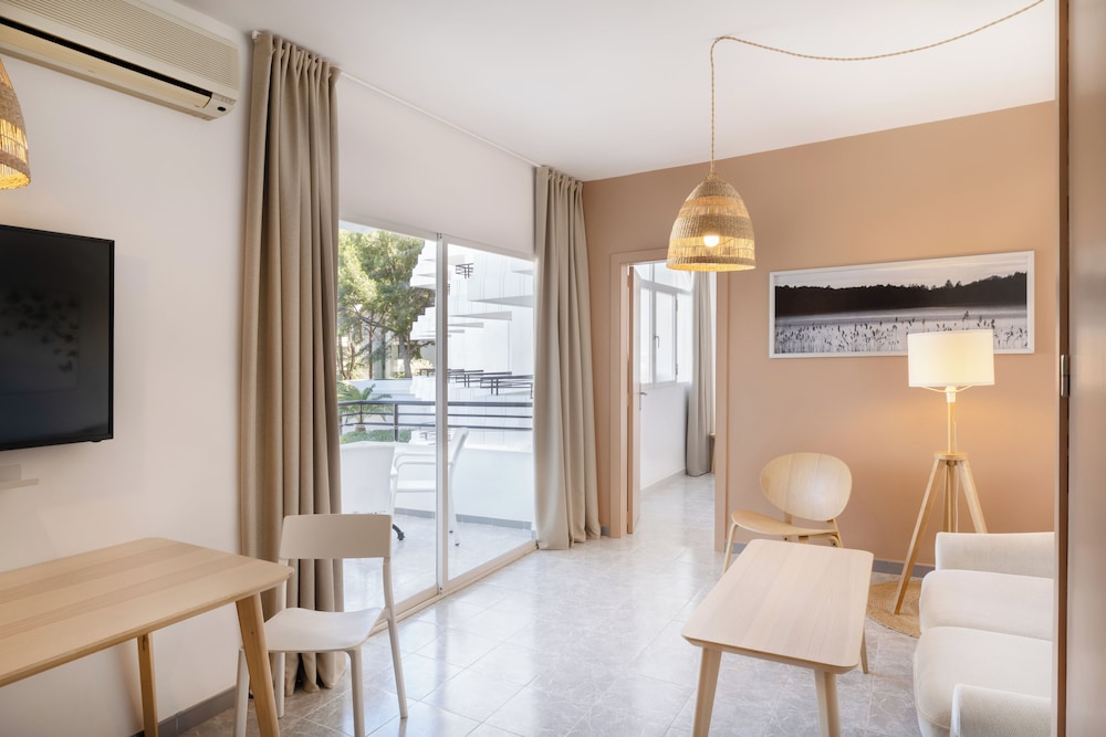 Junior Suite SOL del hotel Sol Lunamar Palmanova – Adults Only. Foto 3