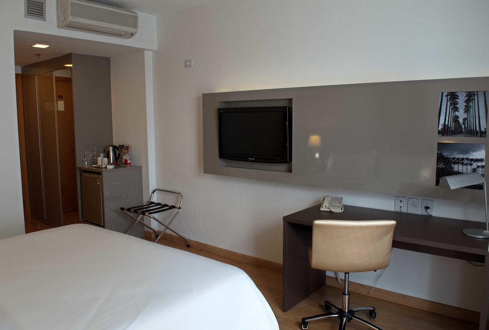 Apartamento Deluxe, 1 cama doble del hotel Mercure São José Dos Campos. Foto 1