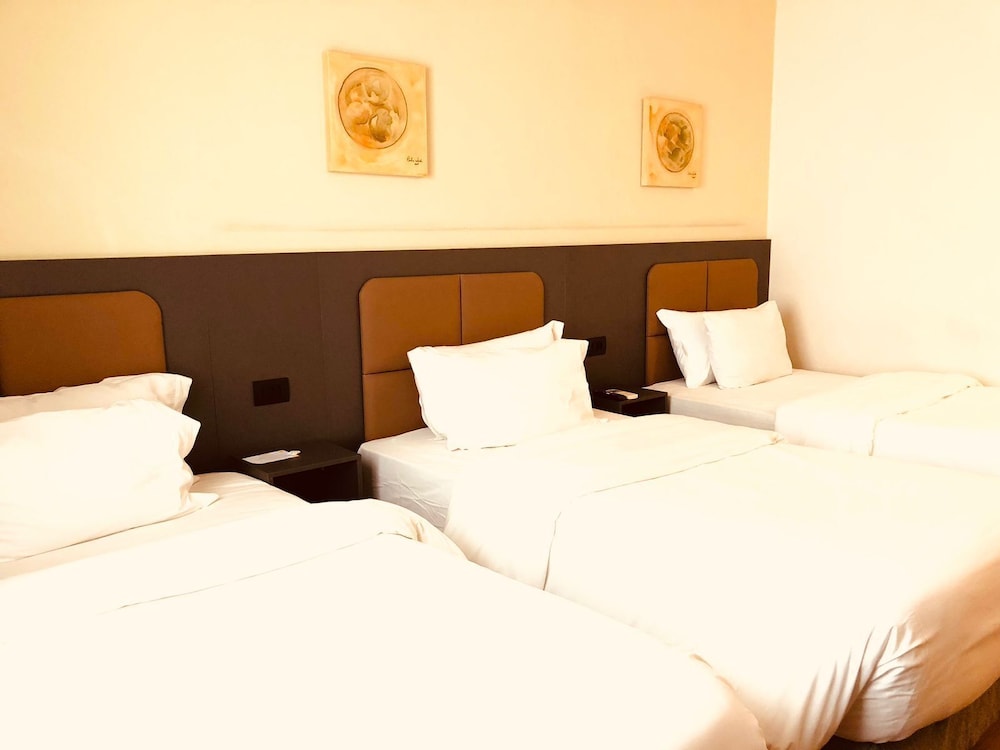Apartamento estándar, 3 camas individuales del hotel Mercure São José Dos Campos
