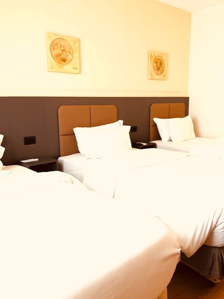 Apartamento estándar, 3 camas individuales del hotel Mercure São José Dos Campos. Foto 3