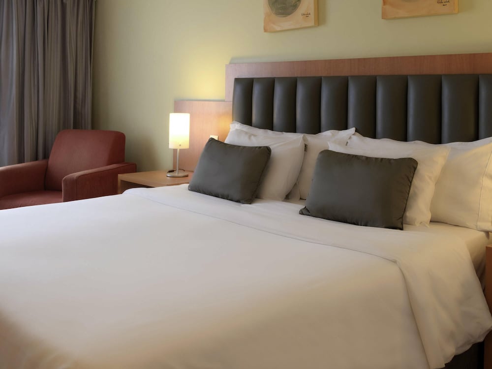Apartamento superior, 1 cama de matrimonio grande del hotel Mercure São José Dos Campos. Foto 1