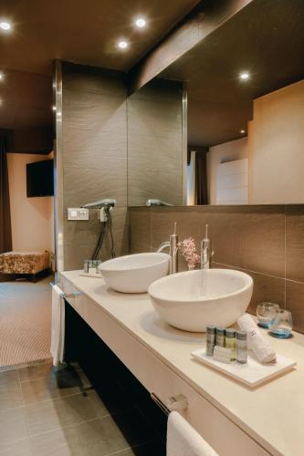 Suite Junior con vistas del hotel Hesperia Bilbao. Foto 7
