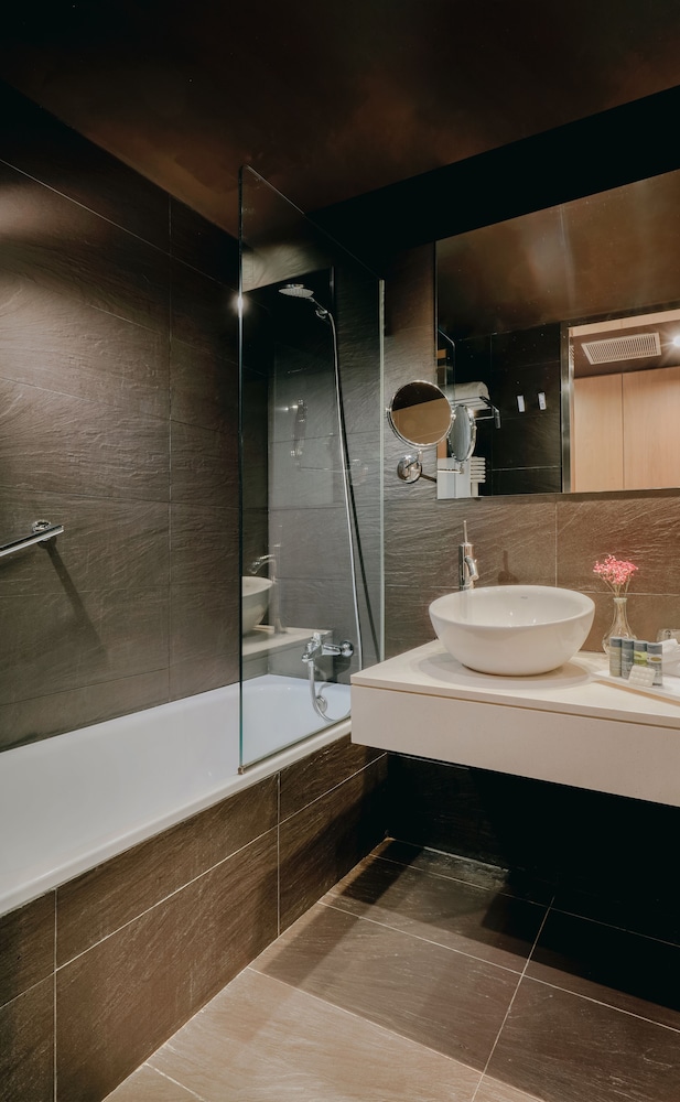 Habitación Estandar del hotel Hesperia Bilbao. Foto 5