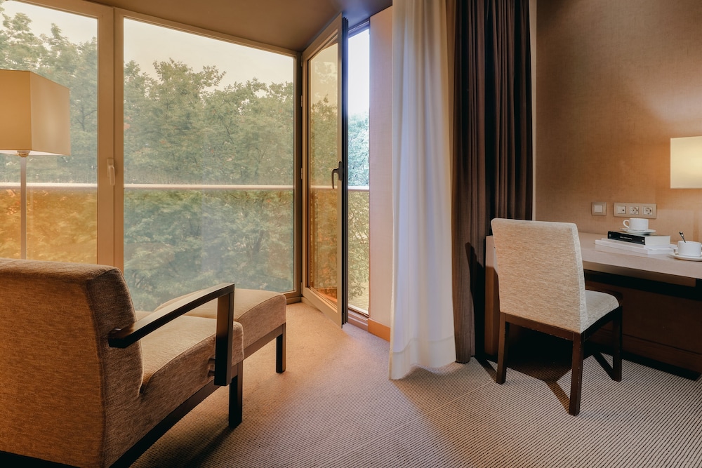 Habitación superior, vistas al río del hotel Hesperia Bilbao. Foto 5