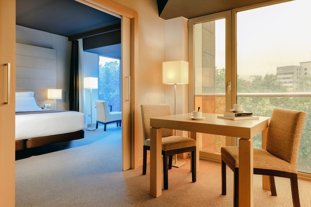 Suite junior, vistas al río del hotel Hesperia Bilbao. Foto 2