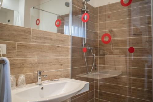 Estudio del hotel Mediterraneo. Foto 3