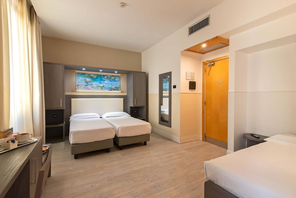 Habitación Triple Superior del hotel Aphrodite