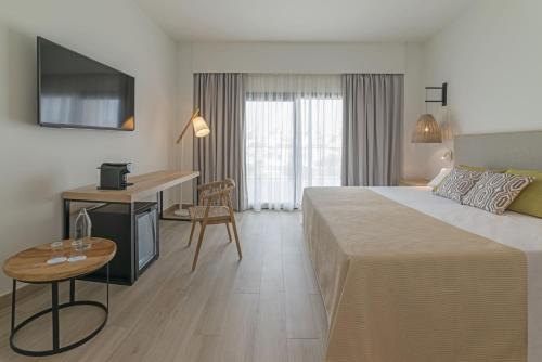 Habitación Doble Superior del hotel Cabogata Beach. Foto 3