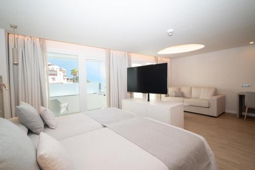 Suite Junior con balcón del hotel HL Sahara Playa