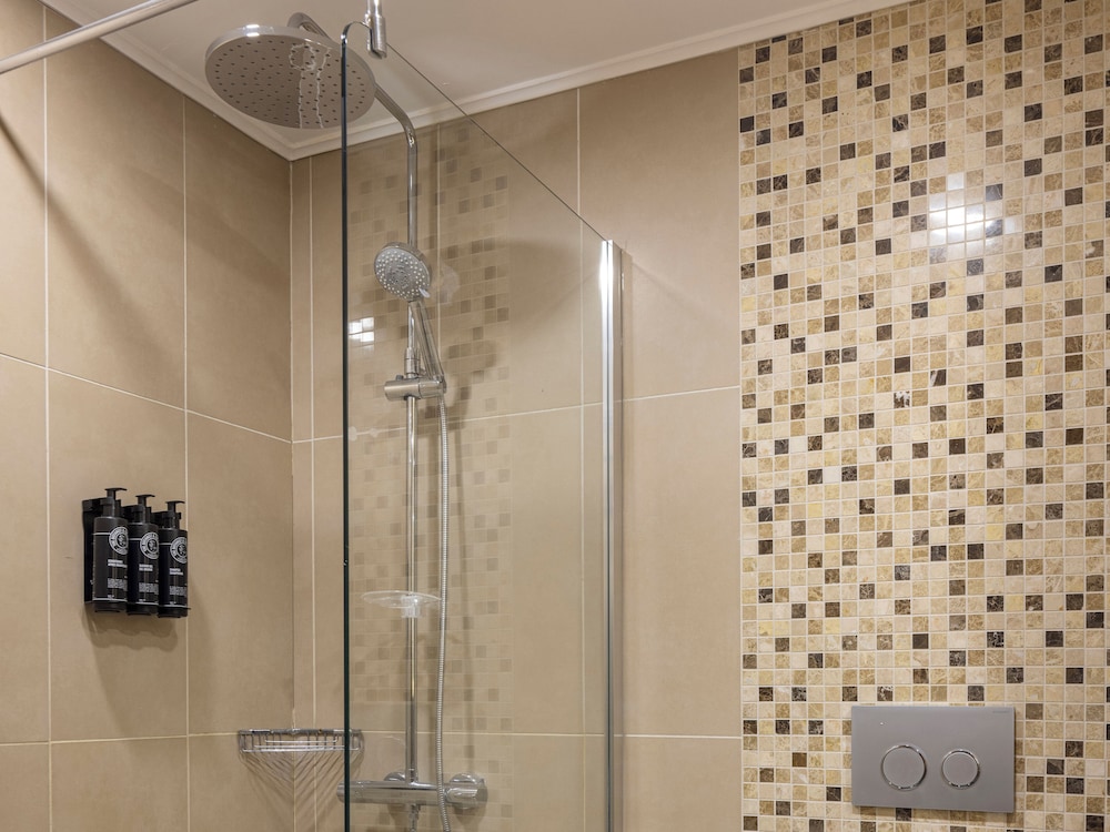 Habitación Superior con 2 cama individual del hotel Mercure Ankara Kızılay. Foto 3