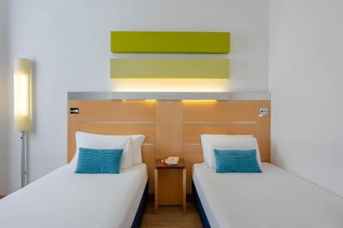 Habitación Doble - 2 camas del hotel IH HOTELS MILANO GIOIA. Foto 3
