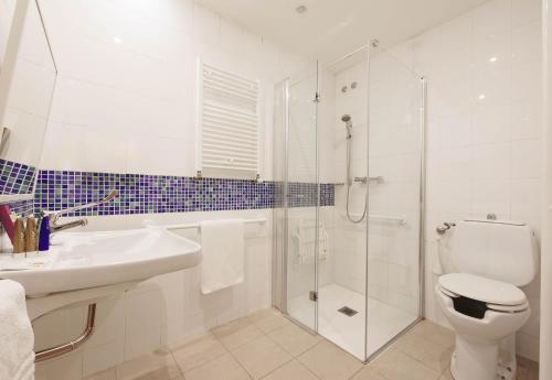 Habitación Individual adaptada para personas con movilidad reducida del hotel IH HOTELS MILANO GIOIA. Foto 1