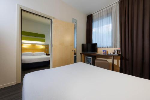 Habitación Individual adaptada para personas con movilidad reducida del hotel IH HOTELS MILANO GIOIA. Foto 3