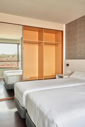 Habitación Doble Deluxe - 2 camas del hotel Rice Bulevar. Foto 10
