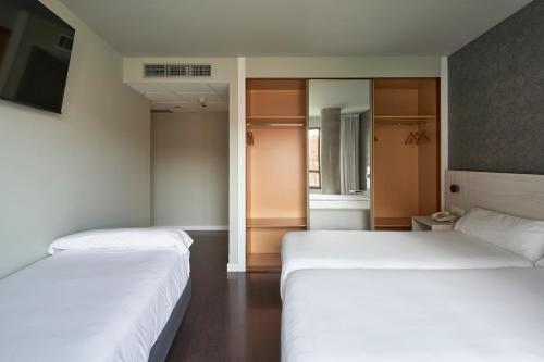 Habitación Triple del hotel Rice Bulevar. Foto 5