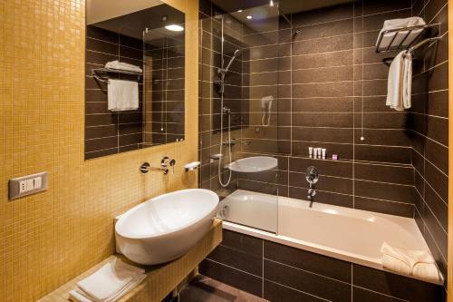 Habitación Doble con balcón del hotel Da Vinci. Foto 3