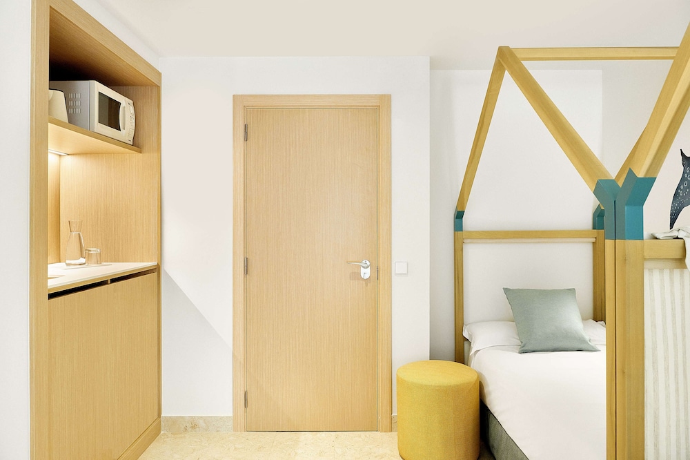 Suite (Family, Side Sea View) del hotel Iberostar Waves Gaviotas Park. Foto 1